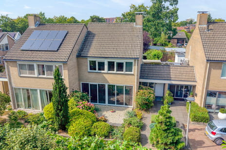 S.N. Menkostraat 19