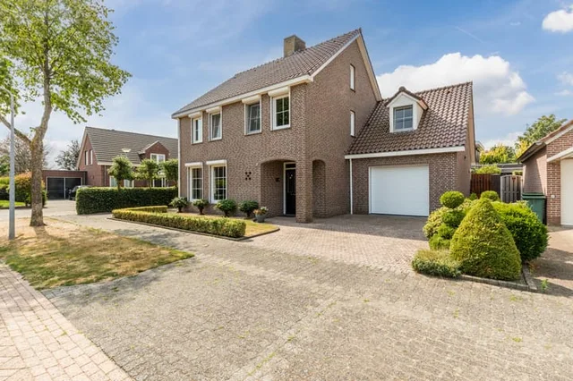 Pastoor Obersstraat 32