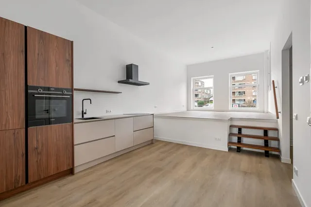 Westzeedijk 74-B