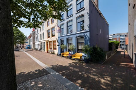 Stenenbeer 11